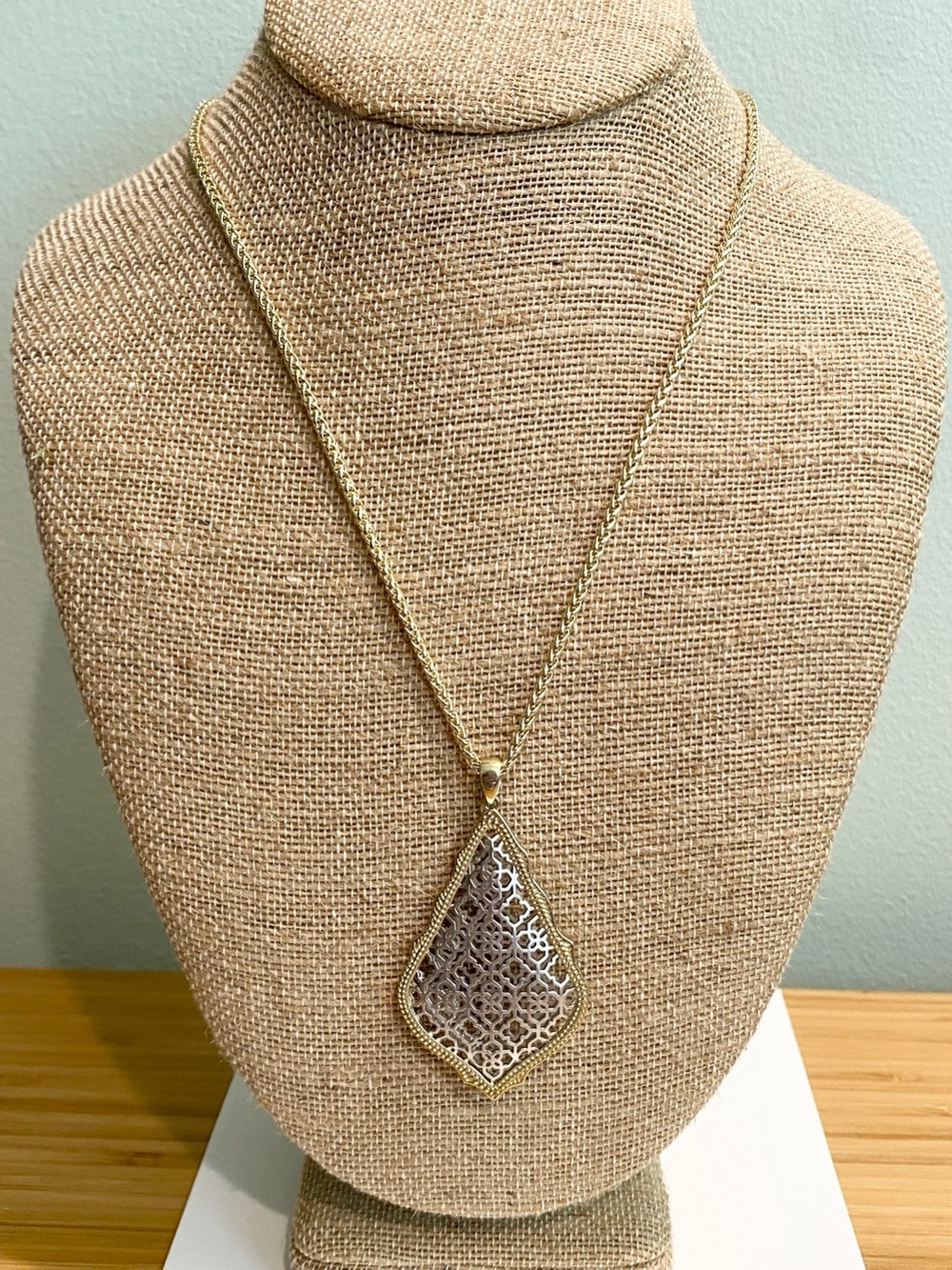 Kendra Scott Two-Tone Filigree Aiden Necklace Gold & Silver